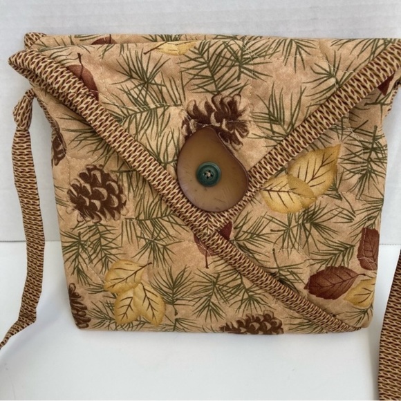 Quilted Crossbody Mini Fabric Purse Fall Forest Pattern Tan Grannycore Boho OS - Picture 3 of 10